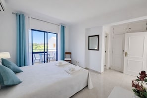 2 chambres, fer et planche Ă repasser, Wi-Fi gratuit, draps fournis
