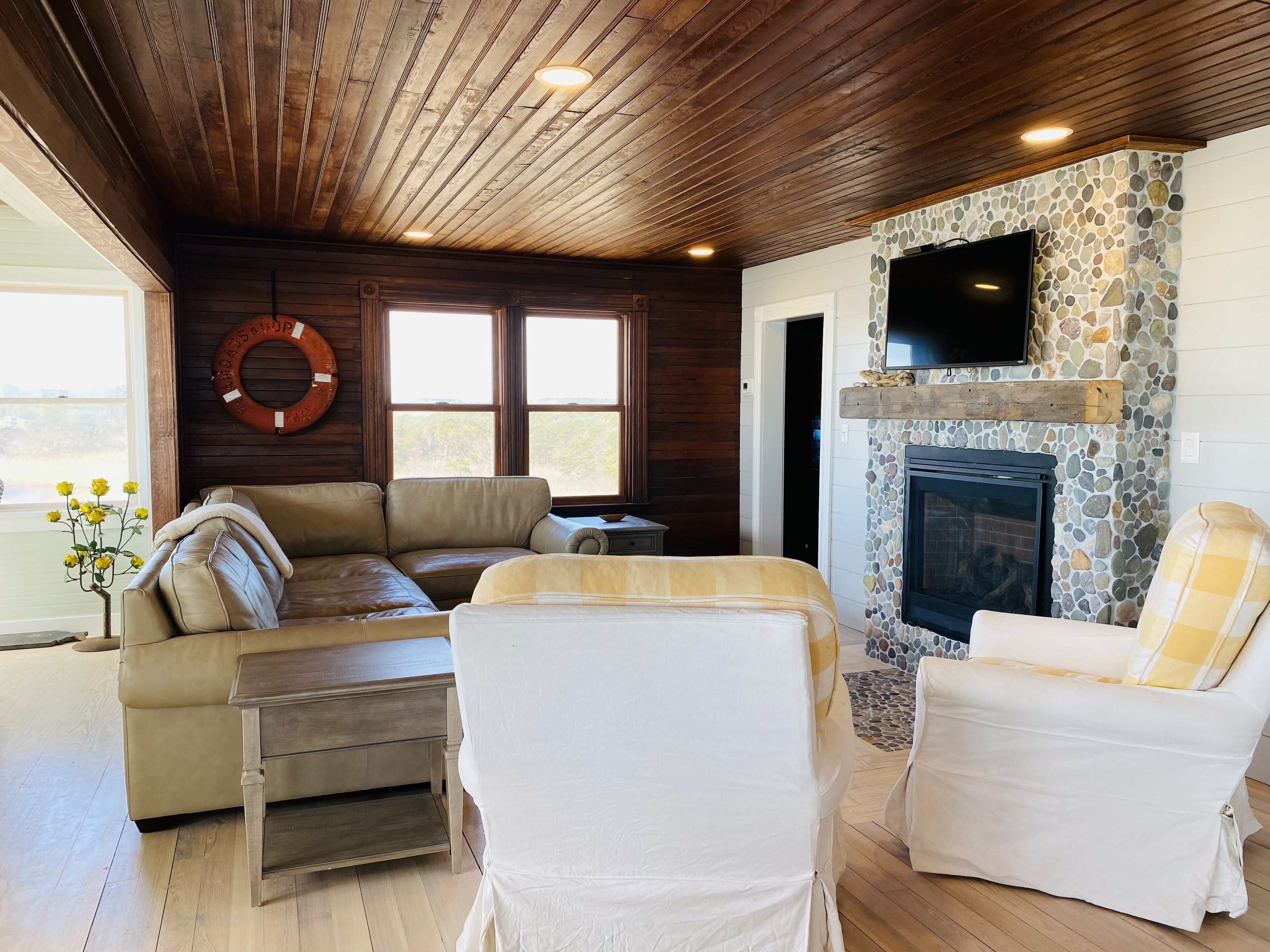 Spectacular Direct Oceanfront on Ballston's Beach