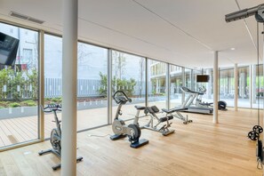 Fitness facility - Cozy Argüelles Studio, near Royal Palace and Madrid Rio, by Blueground (Madrid)