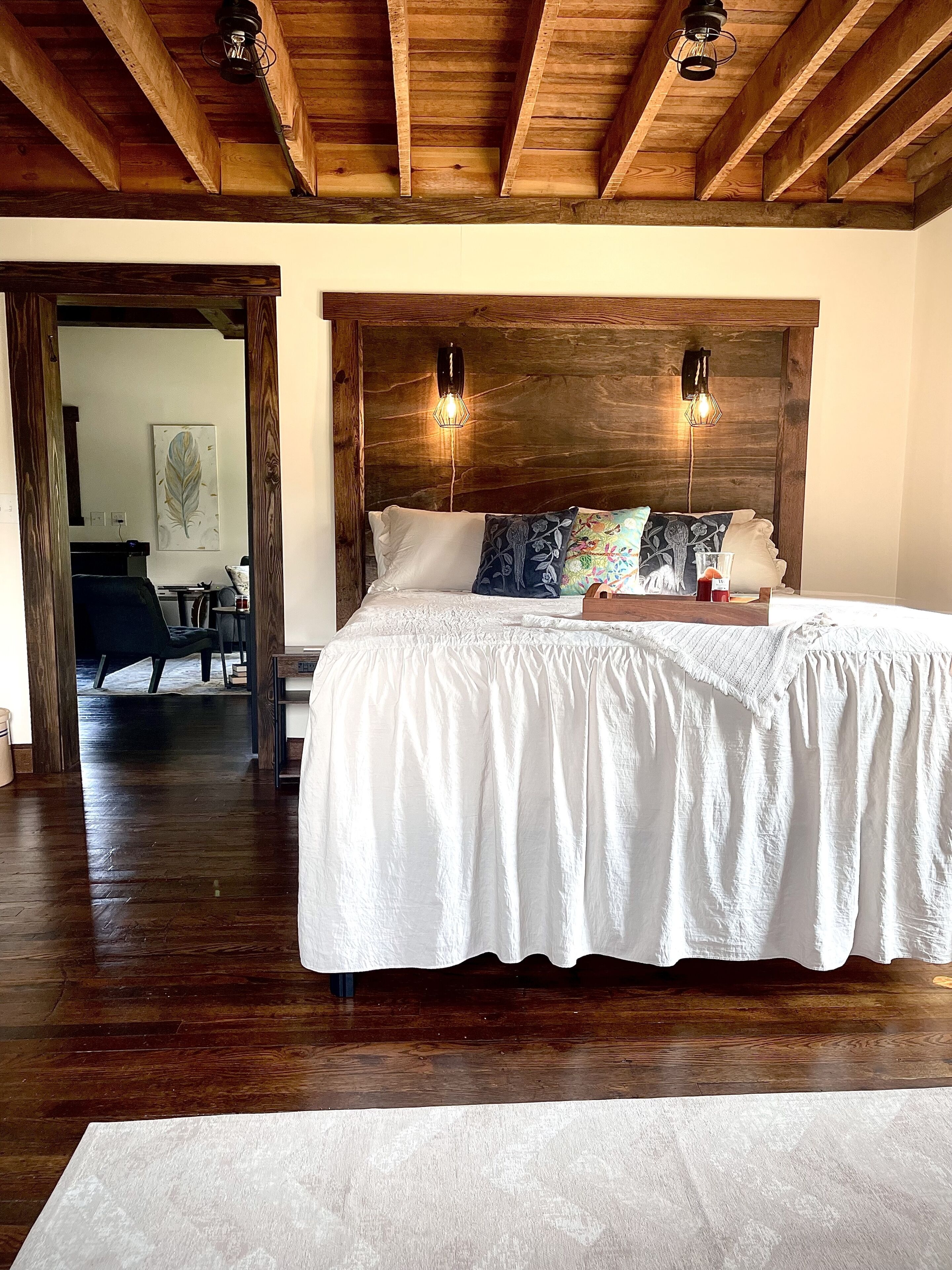 3 bedrooms, desk, travel crib, free WiFi