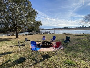Property grounds - Water front, river views, fishing from backyard, Large yard to enjoy. (Hampton)