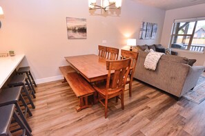 Dining - 103 Broken Pine by Casago Mccall - Donerightmanagement (McCall)