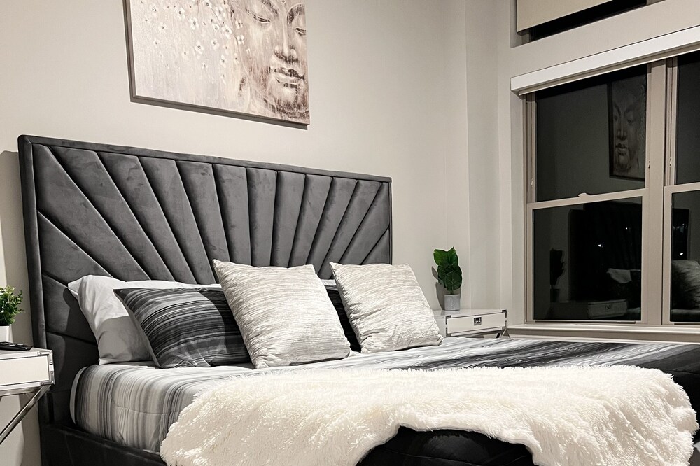 Brand New Luxury condo getaway