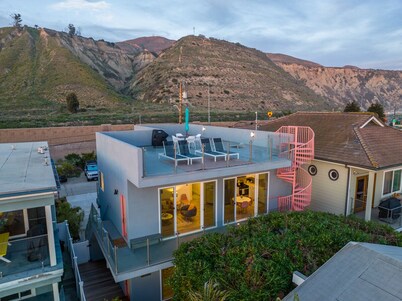 Penthouse Surfside Oasis 3BD in Mussel Shoals