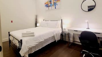 2 bedrooms, desk, iron/ironing board, free WiFi