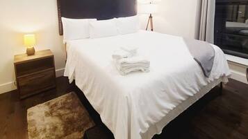 2 bedrooms, desk, iron/ironing board, free WiFi