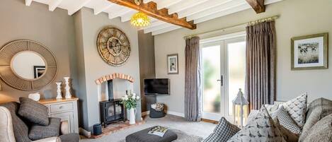 TV, peis og stereoanlegg