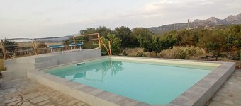 Appartamento "2 in Villa in Campagna" con vista sulle montagne e piscina in comune