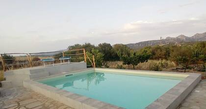 Appartement "2 in Villa in Campagna" avec vue montagne et piscine partagée