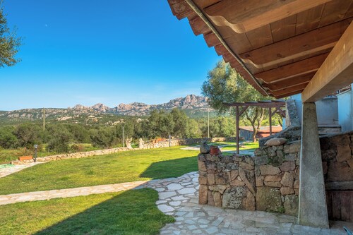 Ferienwohnung "2 in Villa in Campagna" mit Bergblick und Gemeinschaftspool