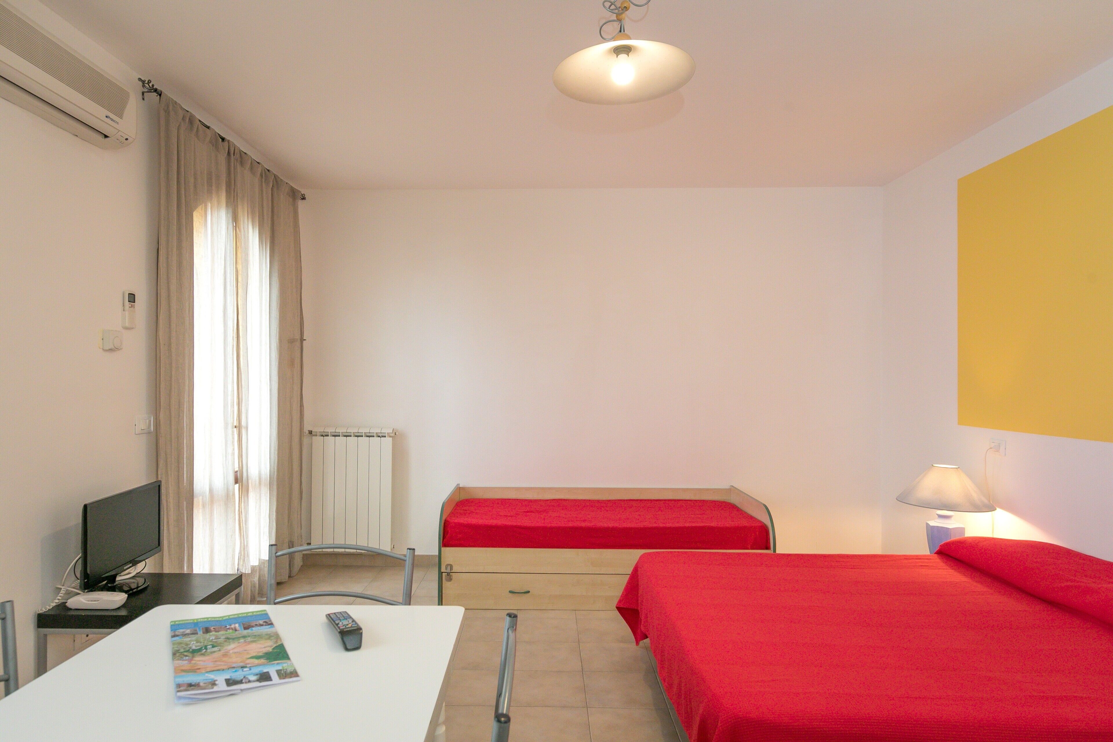 1 bedroom, free WiFi, bed sheets