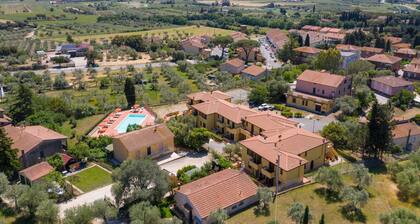 Apartment Monolocale Ogliarola with Terrace, Shared Pool & Wi-Fi