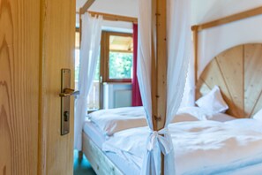 1 quarto, Wi-Fi de cortesia, roupa de cama