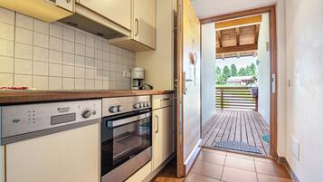 Kühlschrank, Ofen, Herdplatte, Geschirrspüler