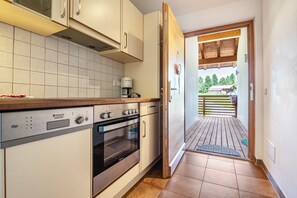 Geladeira, fogão, cooktop, lava-louças