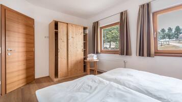 2 bedrooms, free WiFi, bed sheets