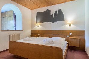 2 habitaciones, wifi gratis y ropa de cama 