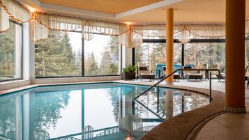 Indendørs pool, opvarmet pool