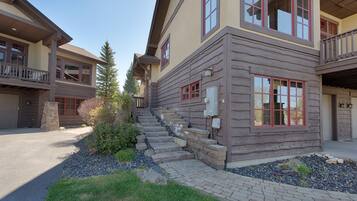 Townhome, 4 Bedrooms | Bahagian luar