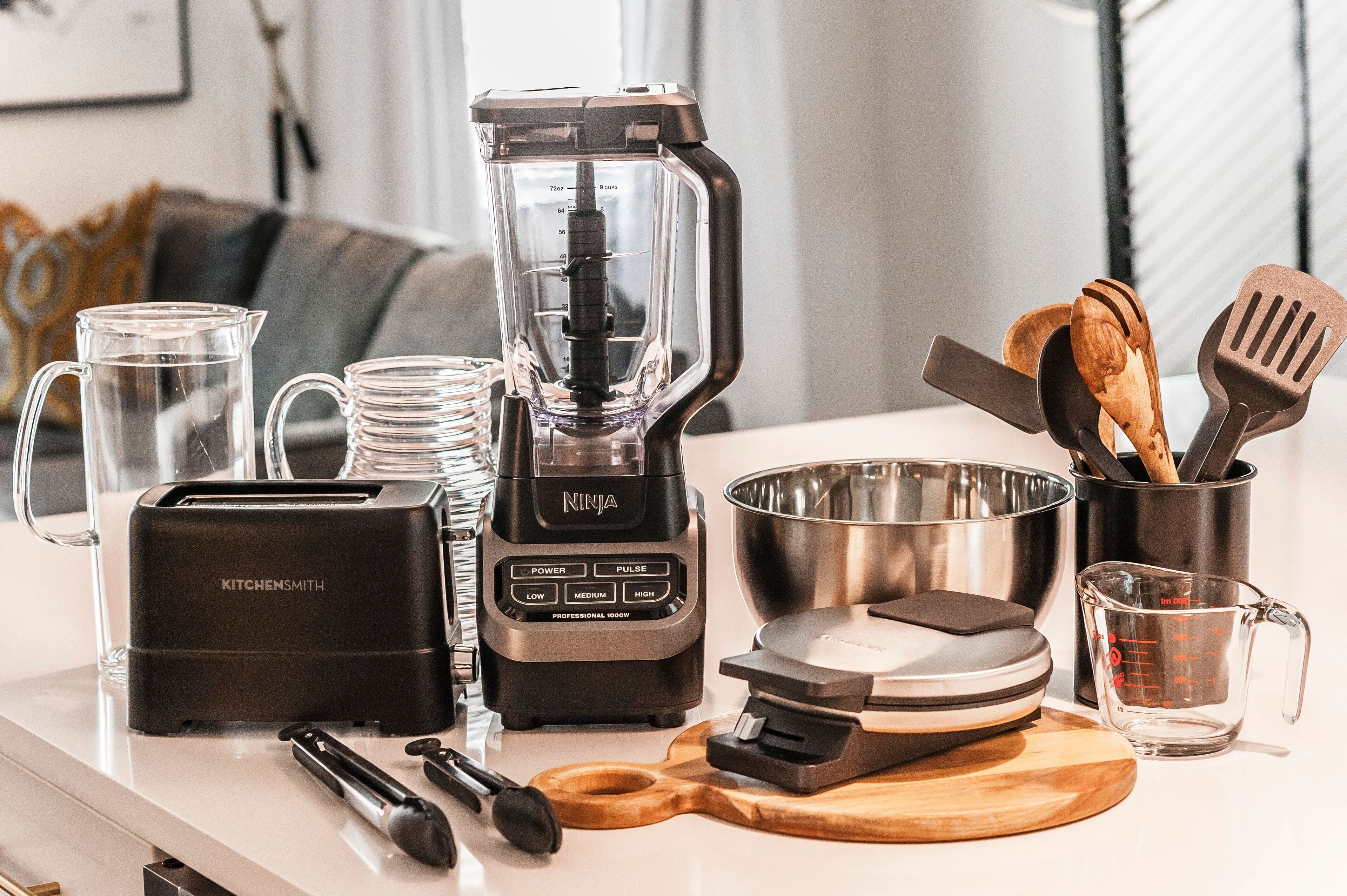 Modern & Stylish Townhome with Cozy Rooftop