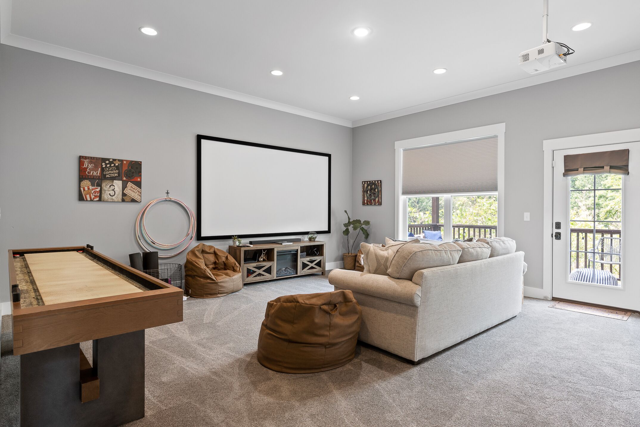 NorthShoreBlue-5mins to DT, Mtn Views, Entertainment Room, Sleeps 10