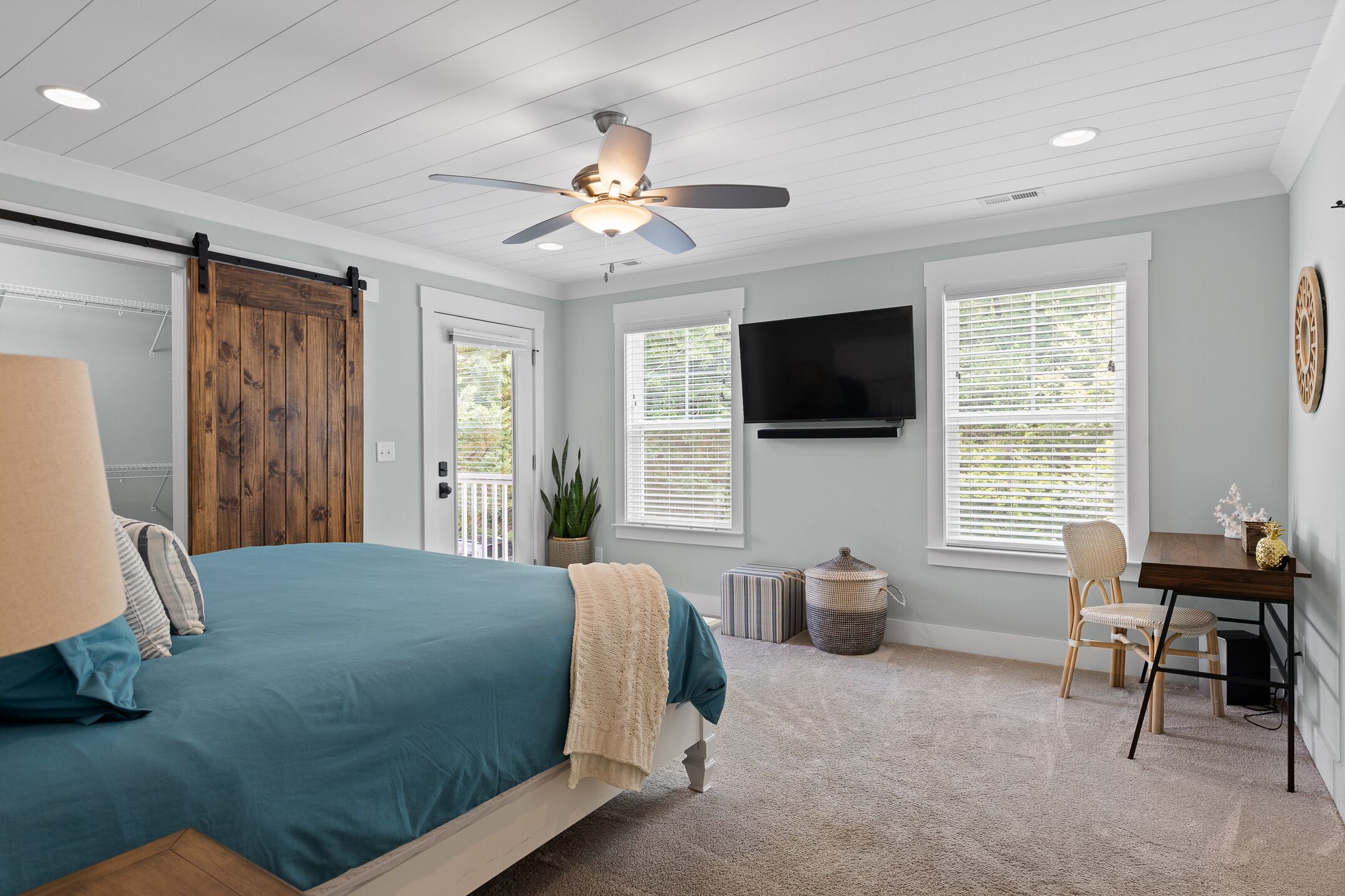 5 makuuhuonetta, työpöytä, silitysrauta/-lauta, ilmainen Wi-Fi