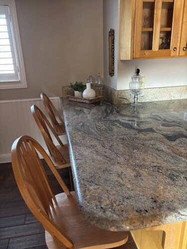 House near SUU and  Shakespeare festival, Bryce Canyon & Zions National Parks