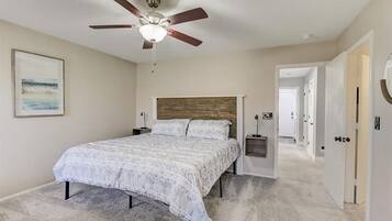 3 bedrooms, desk, iron/ironing board, travel cot