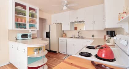 Cute and spacious 1 bedroom in a great location