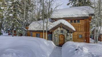 Nhà, 2 phòng ngủ | Ngoại thất