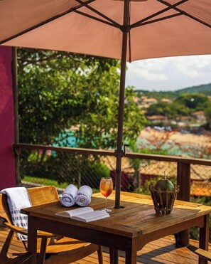 Outdoor dining - Jubarte Conceito Hotel (Búzios)