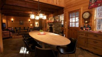 Rumah, 4 kamar tidur | Dapur pribadi | Peralatan masak/sendok-piring