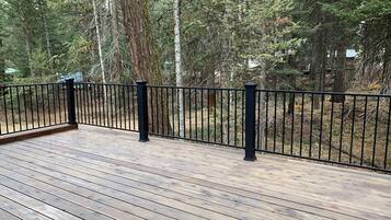 House, 4 Bedrooms | Balcony