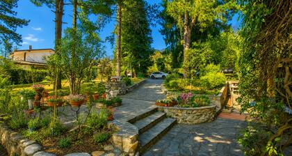 Villa I Tre Archi for 6 With Private Garden