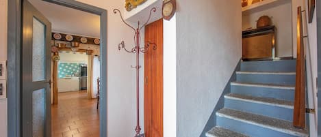 Standard Villa, Multiple Bedrooms, Mountainside (Charming Villa I Tre Archi) | Interior