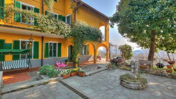 Vila Standar, 3 kamar tidur, balkon, tepi gunung (Charming Villa I Tre Archi) | Teras/patio