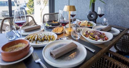 Delphi Hotel & Restaurant