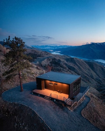 Earthlight Villas 6 - On top of the world