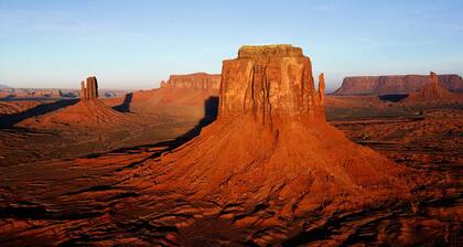 Modern 1bedroom space, with garage!