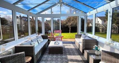 Birdsong Mansion sleeps 12 Twyford Winchester