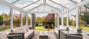 Birdsong Mansion sleeps 12 Twyford Winchester