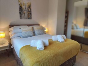 8 bedrooms, iron/ironing board, free WiFi