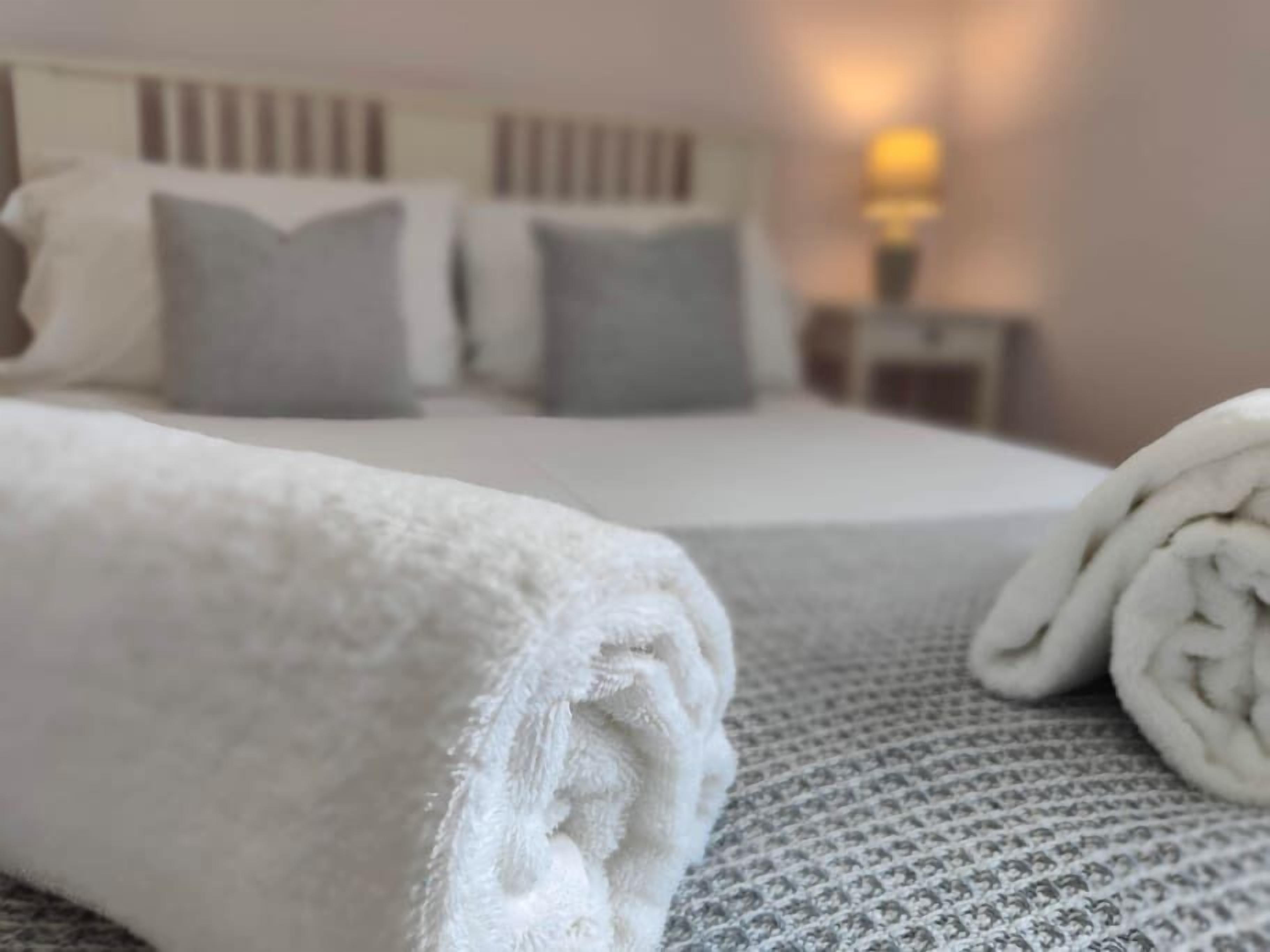 5 bedrooms, iron/ironing board, free WiFi