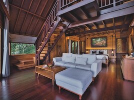 Mountain Infinity Pool Villa | Premium bedding, minibar, in-room safe, laptop workspace