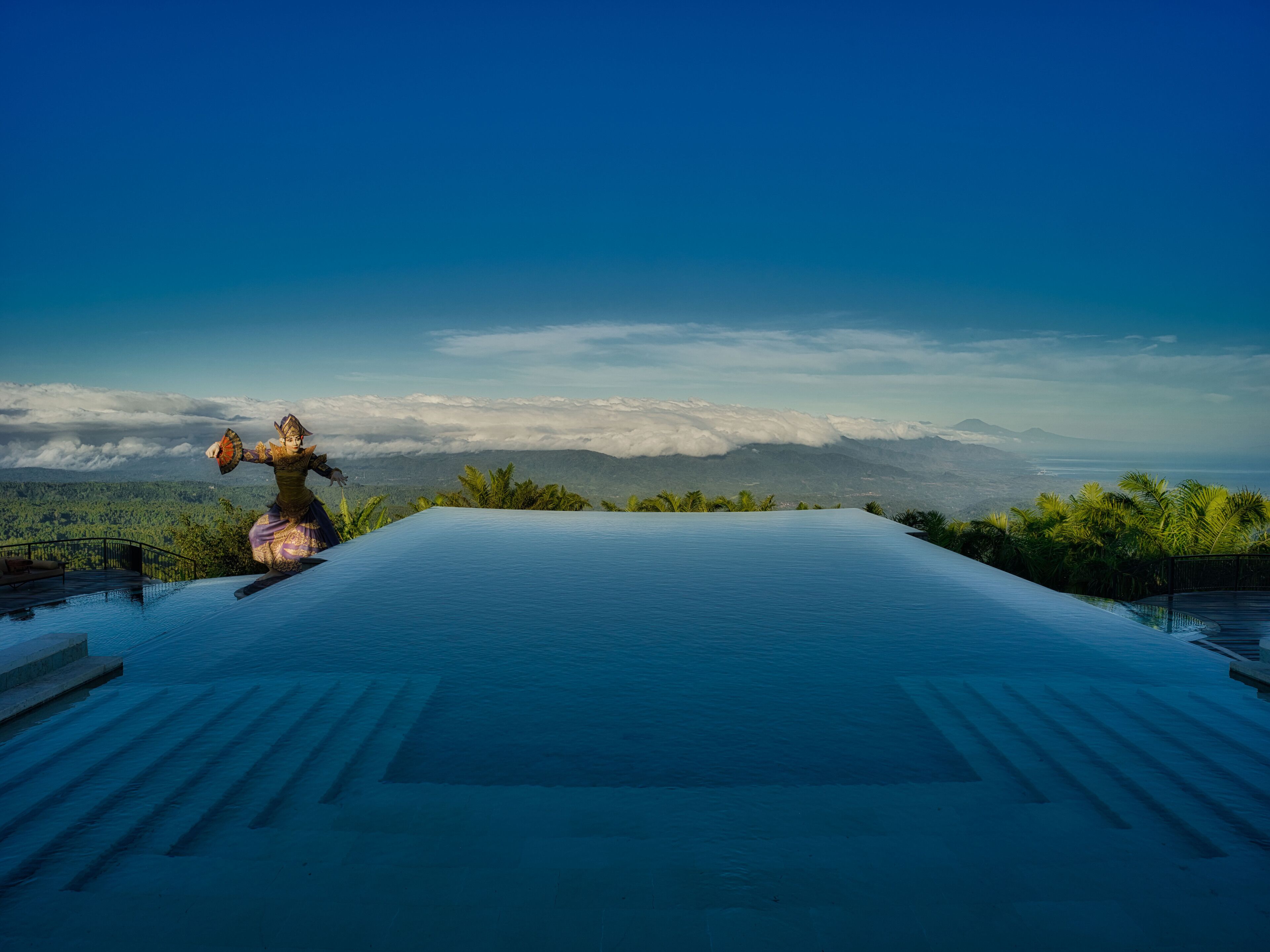 Infinity pool