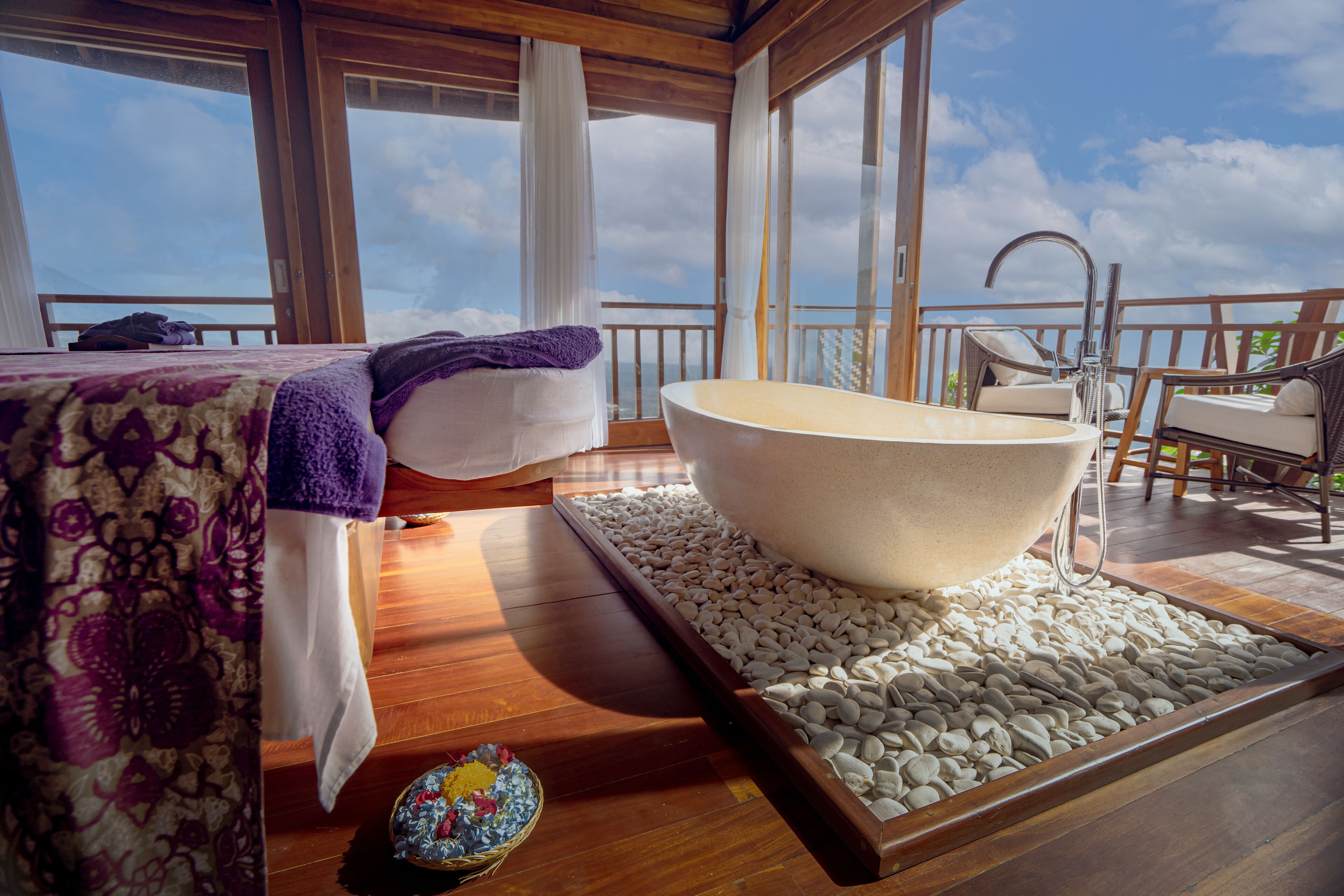 Couples treatment room(s), body treatments, aromatherapy