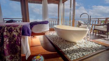 Couples treatment room(s), body treatments, aromatherapy