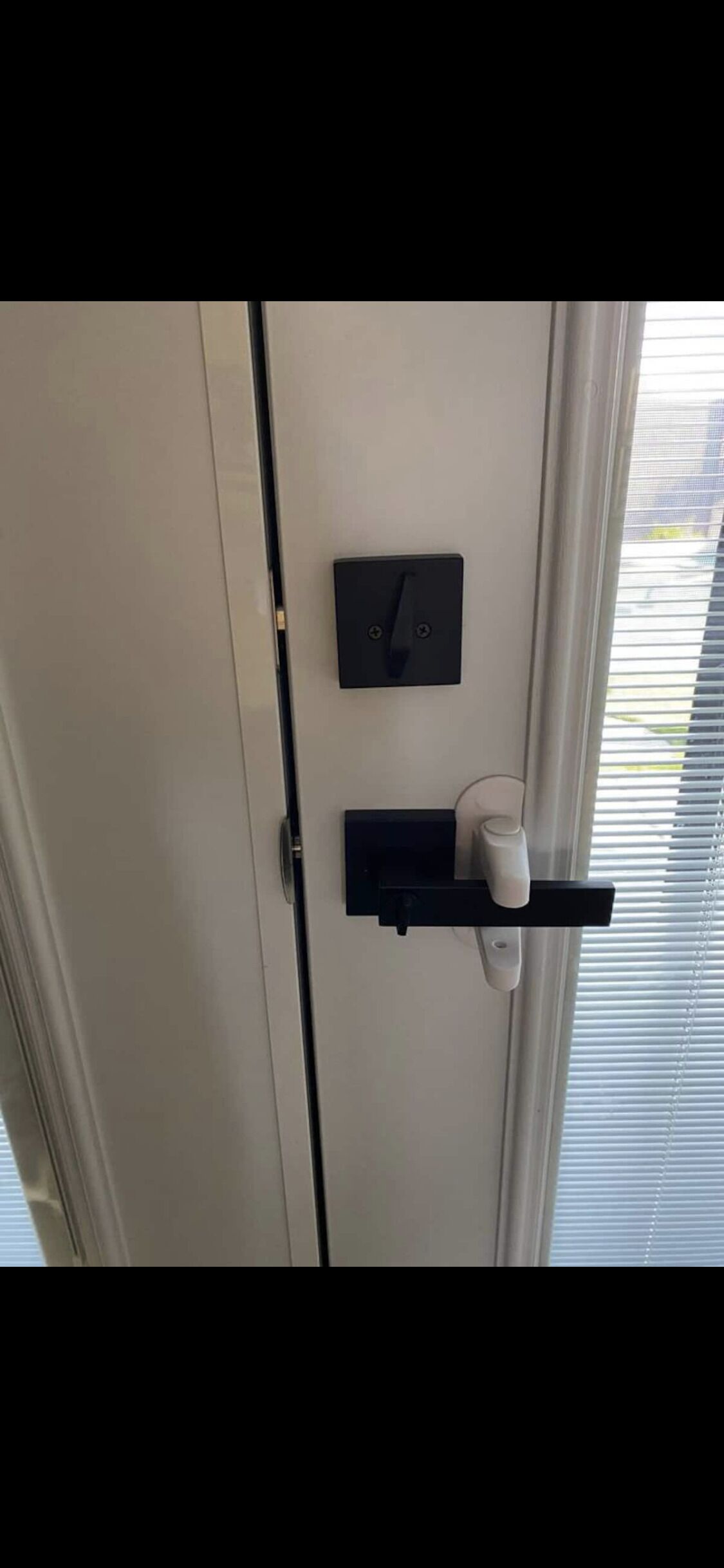 Hobart Hideaway-4b-Pool-Darts-Relaxing-Pergola