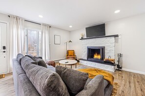 Smart-tv en een open haard