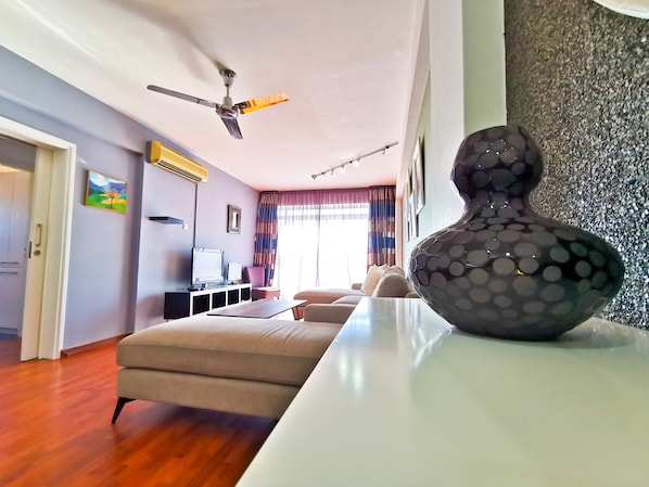 Standard Apartment | Living area - Sun Kissed Apartment (Larnaca)